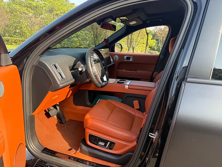 Фото 8 - LiXiang L8