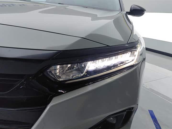 Фото 5 - Honda Accord