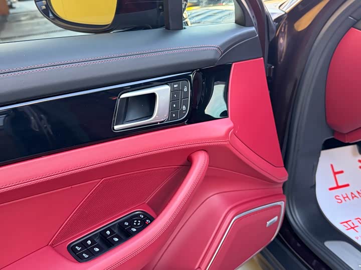 Фото 11 - Porsche Panamera