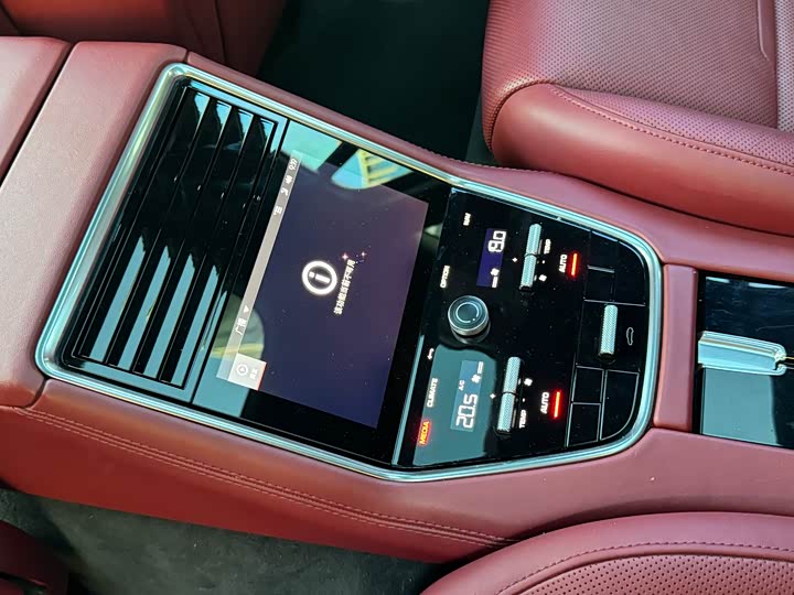 Фото 15 - Porsche Panamera