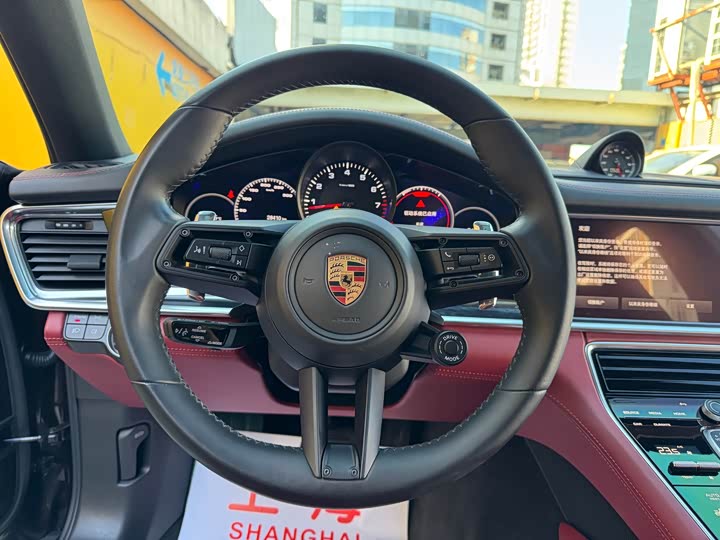 Фото 16 - Porsche Panamera