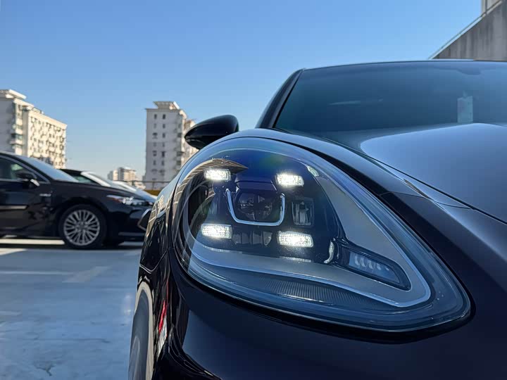 Фото 19 - Porsche Panamera