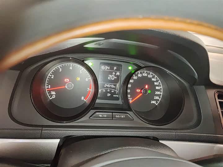 Фото 12 - Volkswagen Lavida