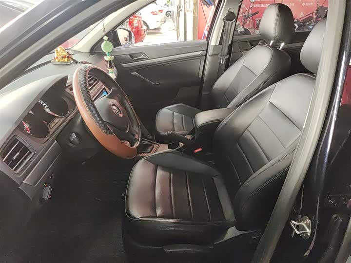 Фото 15 - Volkswagen Lavida