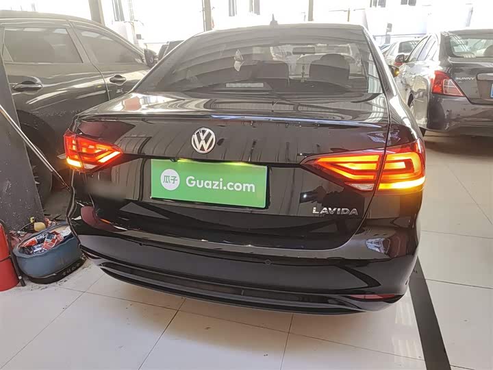 Фото 6 - Volkswagen Lavida