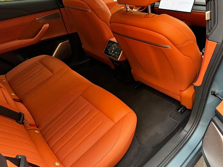 Фото 12 - Nio Onvo L60