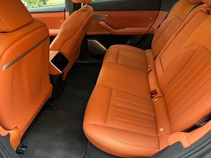 Фото 9 - Nio Onvo L60