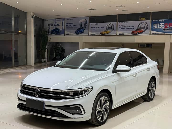 Фото 1 - Volkswagen Bora