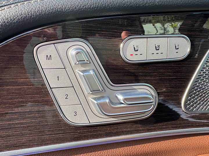 Фото 16 - Mercedes-Benz GLE-Class