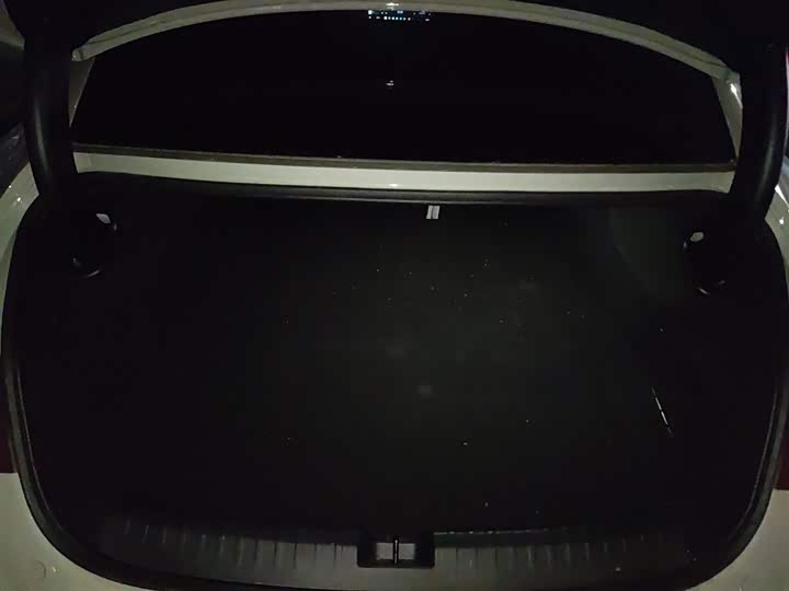 Фото 10 - Xiaomi SU7