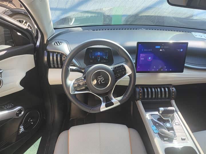 Фото 11 - BYD Yuan Plus