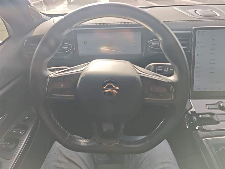 Фото 11 - Nio EC6