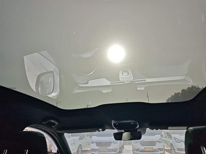 Фото 18 - Nio EC6