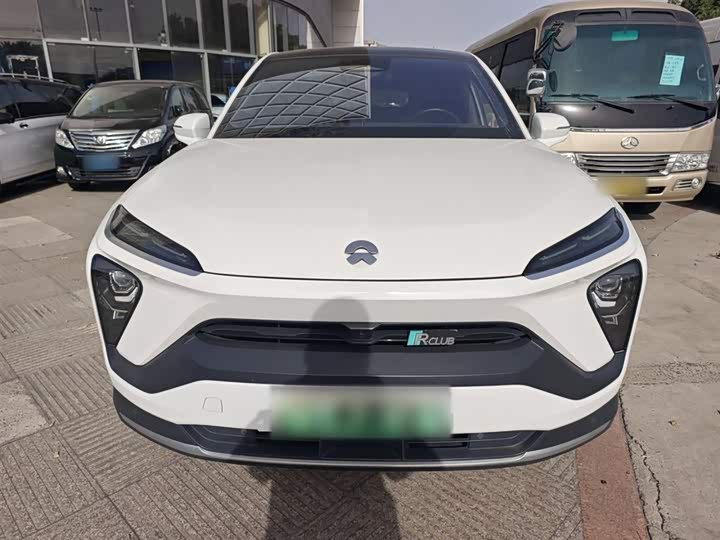 Фото 3 - Nio EC6