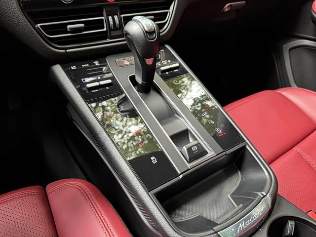 Фото 11 - Porsche Macan