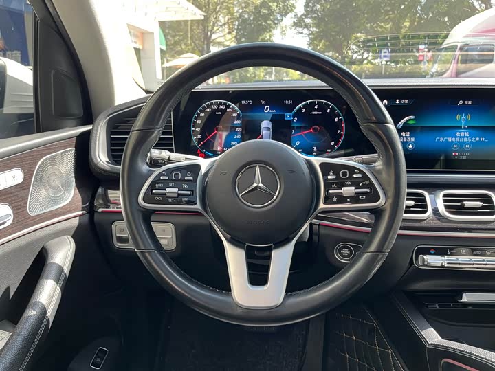 Фото 12 - Mercedes-Benz GLE-Class