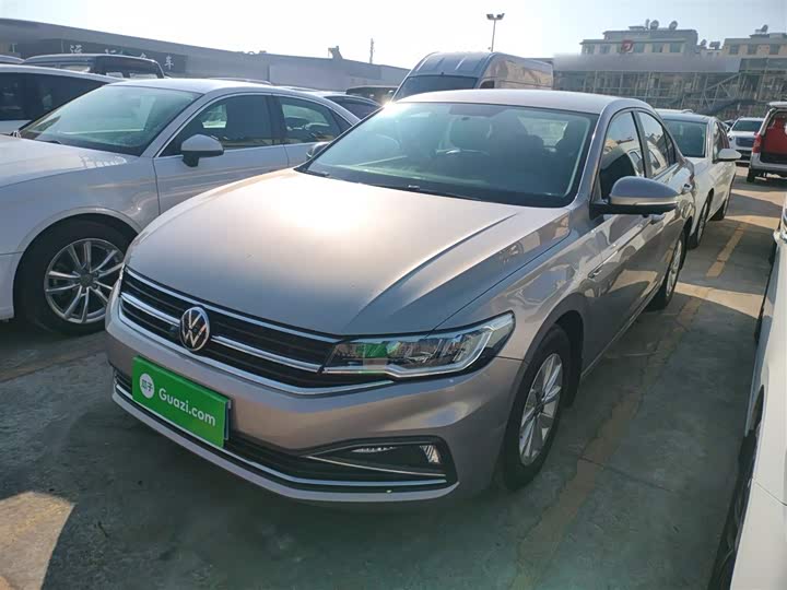 Фото 1 - Volkswagen Bora