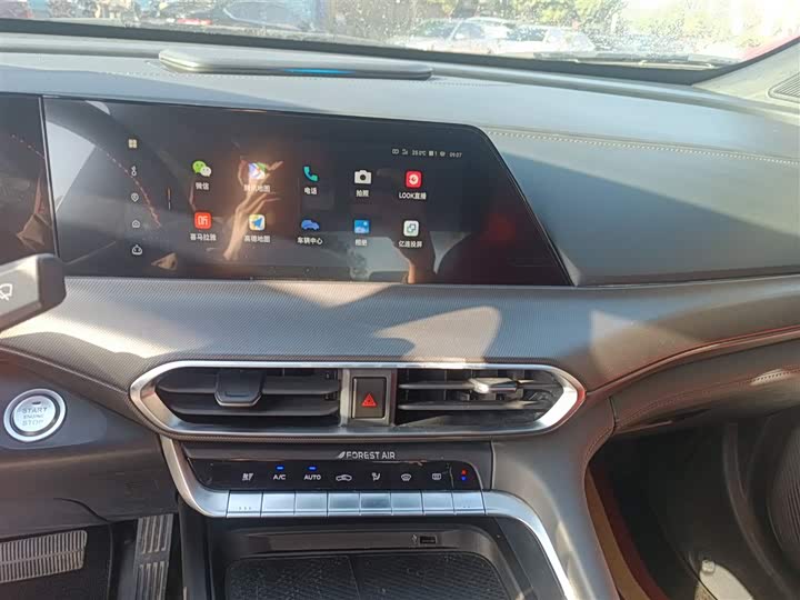 Фото 13 - Changan UNI-T