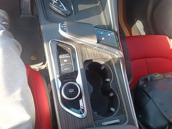 Фото 14 - Changan UNI-T