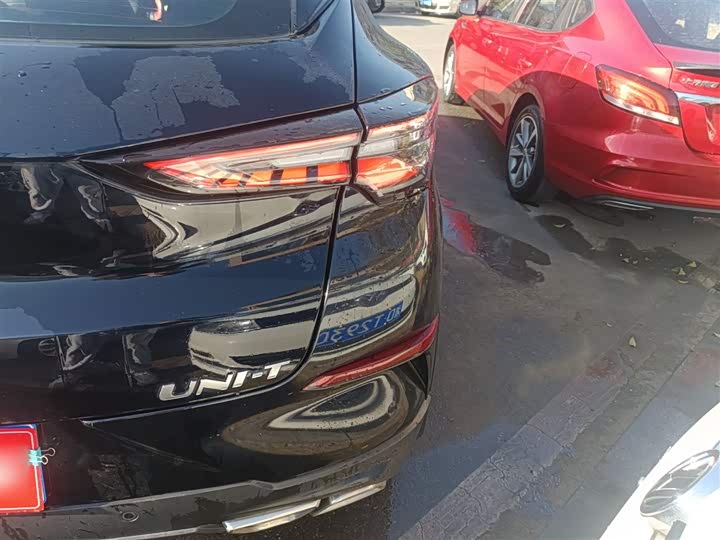 Фото 8 - Changan UNI-T