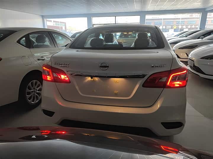 Фото 6 - Nissan Sylphy