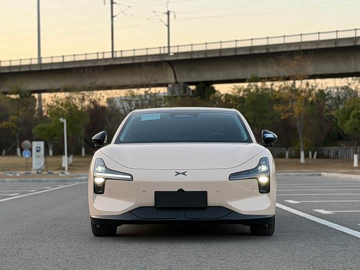 Фото 2 - XPeng Mona M03