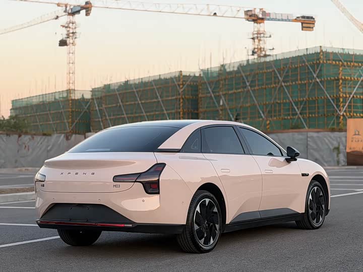 Фото 21 - XPeng Mona M03