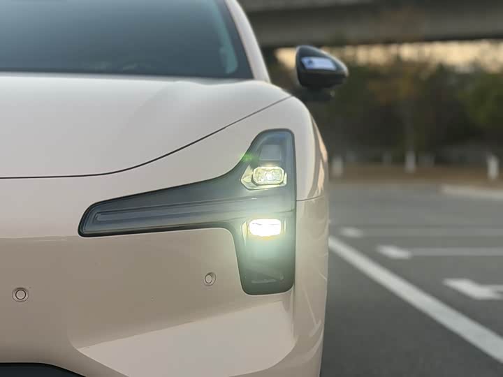 Фото 25 - XPeng Mona M03