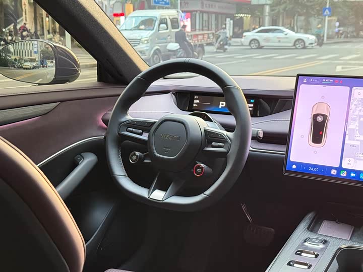 Фото 10 - Xiaomi SU7