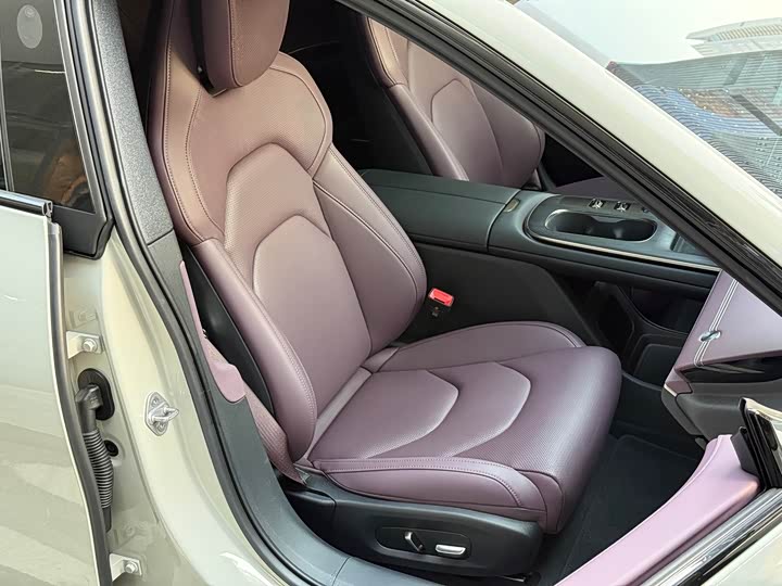 Фото 16 - Xiaomi SU7