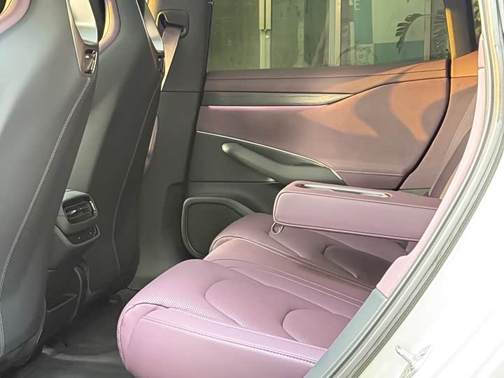 Фото 17 - Xiaomi SU7