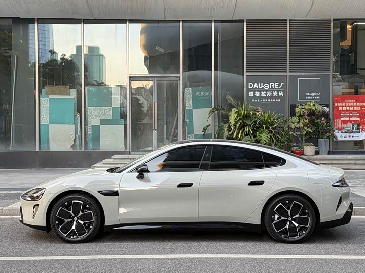 Фото 3 - Xiaomi SU7