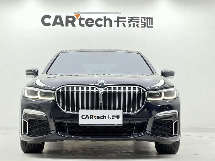 Фото 3 - BMW 7 Series