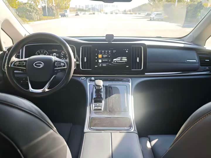 Фото 4 - GAC Trumpchi M8