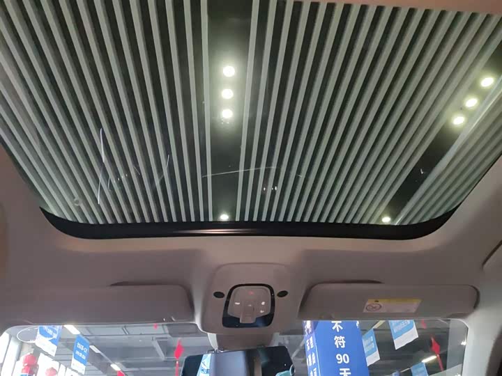 Фото 18 - Audi A6L