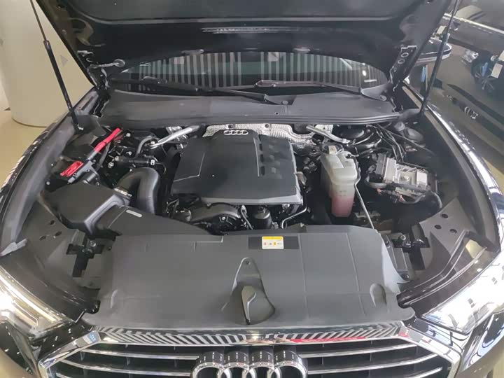 Фото 20 - Audi A6L