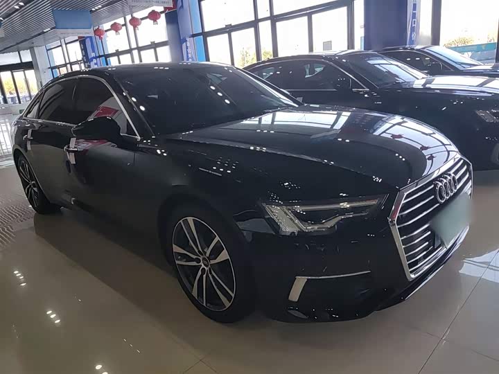 Фото 4 - Audi A6L