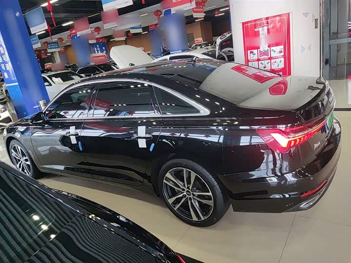 Фото 5 - Audi A6L