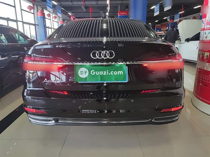 Фото 6 - Audi A6L