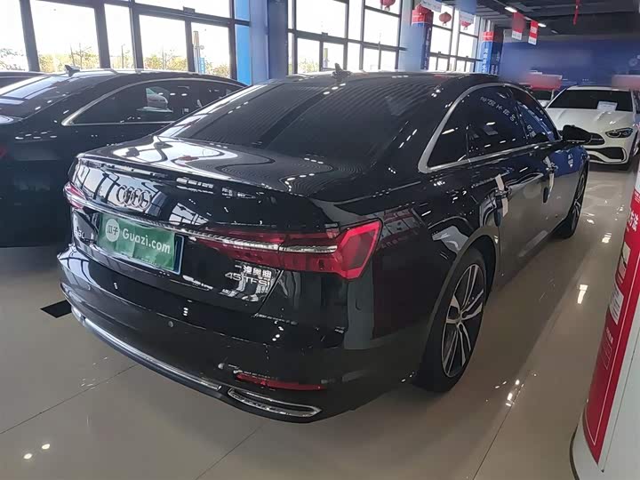 Фото 7 - Audi A6L