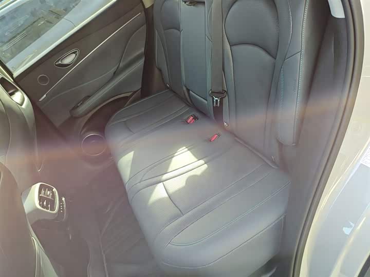 Фото 14 - BYD Sea Lion 07 DM-i Hybrid