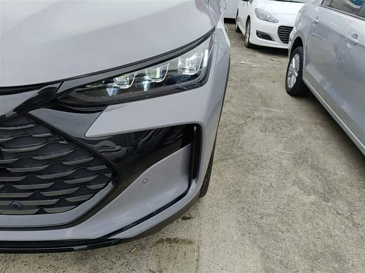 Фото 15 - BYD Tang Hybrid/EV