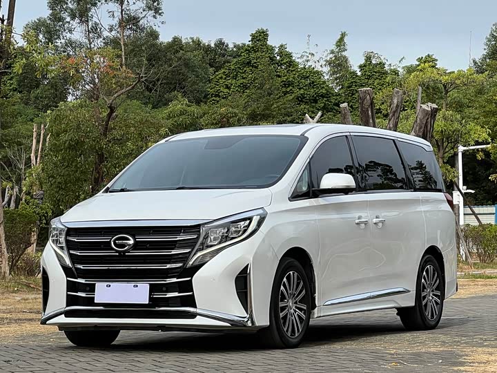 Фото 1 - GAC Trumpchi M8
