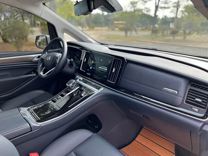 Фото 13 - GAC Trumpchi M8