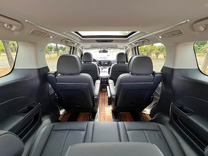 Фото 24 - GAC Trumpchi M8