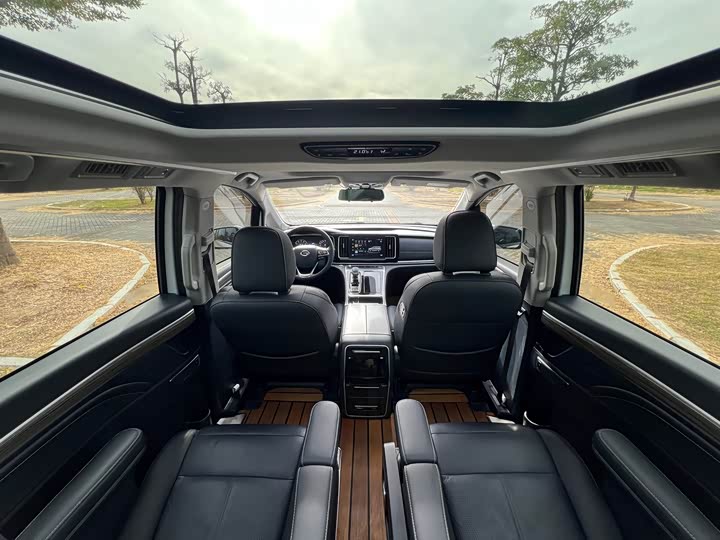 Фото 27 - GAC Trumpchi M8