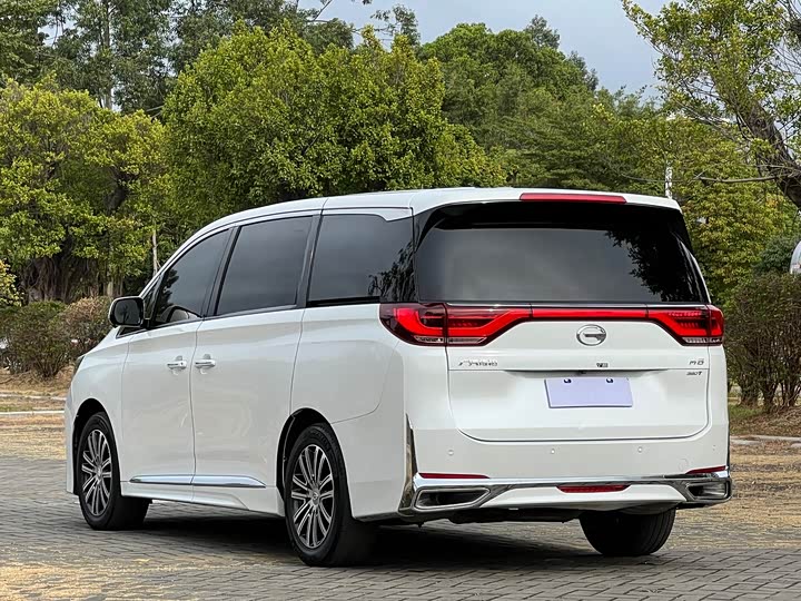 Фото 4 - GAC Trumpchi M8