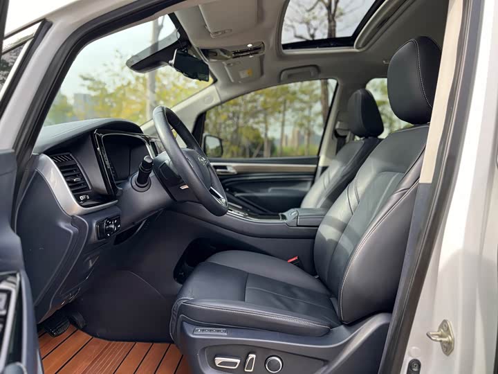 Фото 7 - GAC Trumpchi M8