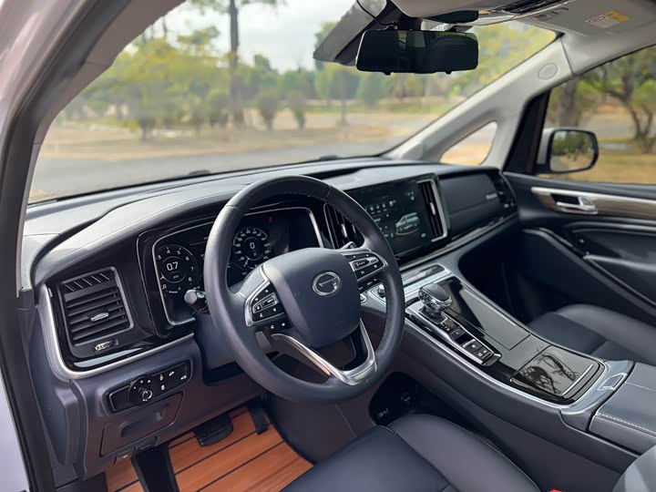 Фото 9 - GAC Trumpchi M8