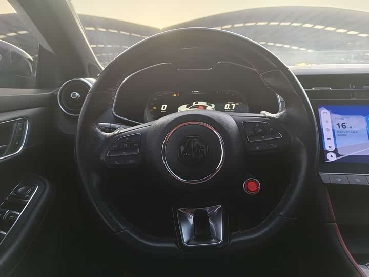 Фото 9 - MG Motor 6